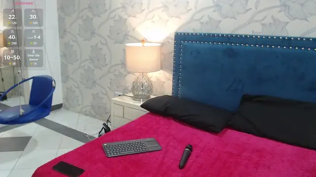 Rachellparker  online show from 12.04.25