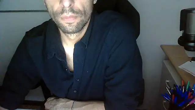 Snapshot of topg84 chatting on 05.27.26 topg84 online show from 05.27.26