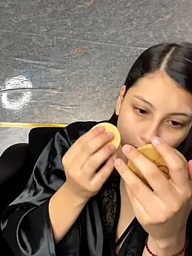 Snapshot of Sammy_Sweet01 chatting on 10.24.25 Sammy Sweet01 online show from 10.24.25