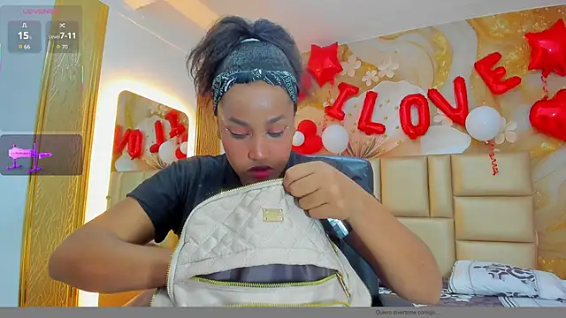 Snapshot of NahomiWalker_ chatting on 02.15.26 NahomiWalker online show from 02.15.26