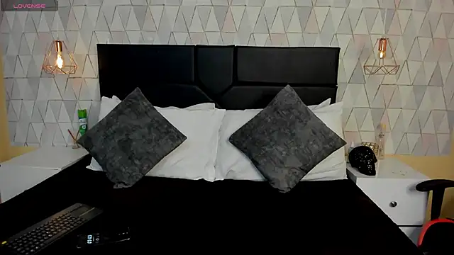 SantiOlsen online show from 11.21.25