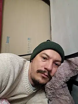 Snapshot of bbyxklaus chatting on 10.26.25 bbyxklaus online show from 10.26.25