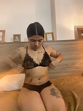 Snapshot of Demon_foxes chatting on 11.15.25 Demon foxes online show from 11.15.25