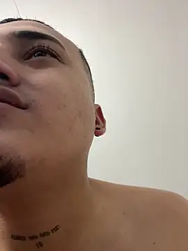 Snapshot of Demon_foxes chatting on 11.25.25 Demon foxes online show from 11.25.25