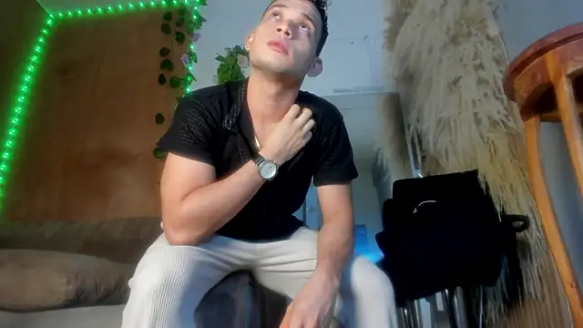 Snapshot of Jax_Thunder chatting on 02.14.26 Jax Thunder online show from 02.14.26