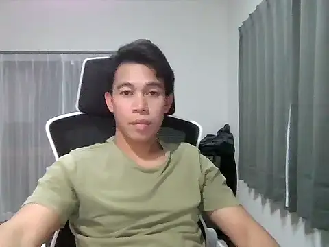 Snapshot of SobaKurd chatting on 11.07.25 SobaKurd online show from 11.07.25