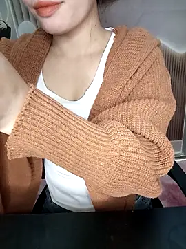 Fish yellow online show from 11.20.25