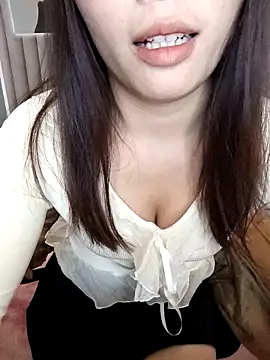 Fish yellow online show from 11.25.25