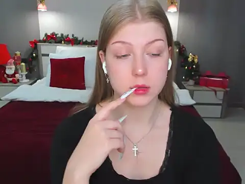 Stella Light online show from 12.15.25