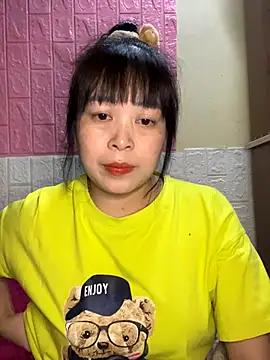 Snapshot of Butterfly_kee chatting on 11.03.25 Butterfly kee online show from 11.03.25