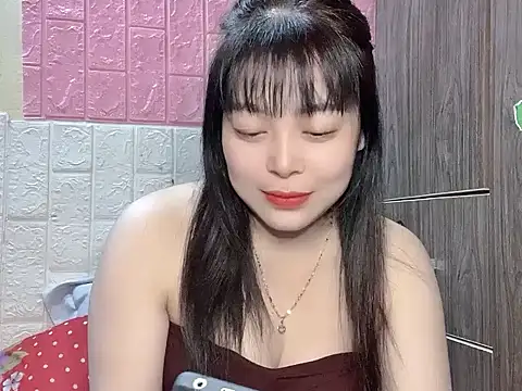 Snapshot of Butterfly_kee chatting on 12.14.25 Butterfly kee online show from 12.14.25