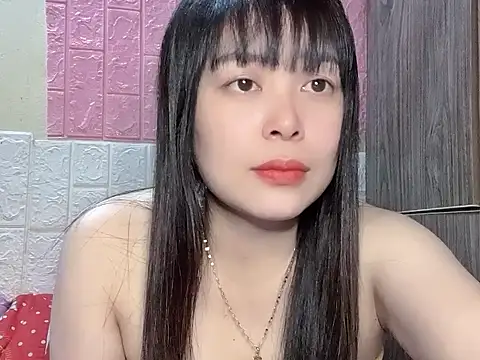 Snapshot of Butterfly_kee chatting on 12.15.25 Butterfly kee online show from 12.15.25