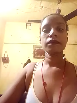 Snapshot of Rutika-G chatting on 10.28.25 Rutika-G online show from 10.28.25