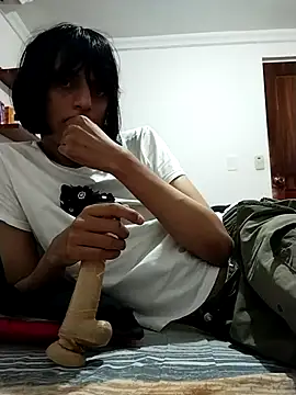 Snapshot of sophiasleepy1 chatting on 12.04.25 sophiasleepy1 online show from 12.04.25