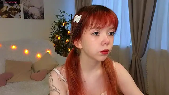 Snapshot of Rochelle_Dolly chatting on 11.26.25 Rochelle Dolly online show from 11.26.25