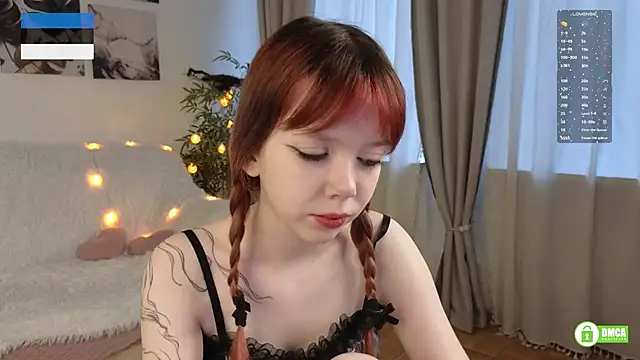 Snapshot of Rochelle_Dolly chatting on 12.03.25 Rochelle Dolly online show from 12.03.25