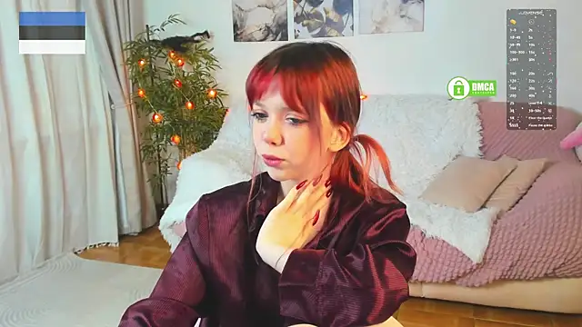 Snapshot of Rochelle_Dolly chatting on 12.04.25 Rochelle Dolly online show from 12.04.25