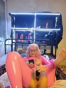 Snapshot of LunaXshade chatting on 01.09.26 LunaXshade online show from 01.09.26