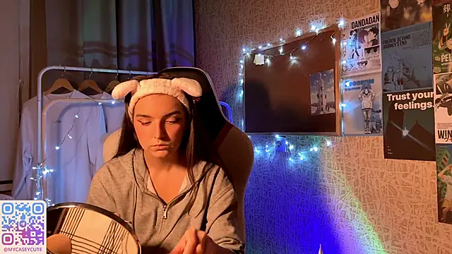 Snapshot of Caseycute chatting on 10.21.25 Caseycute online show from 10.21.25