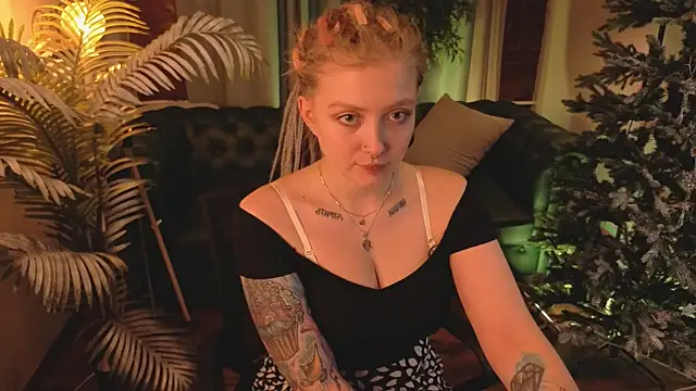 Kiki shay online show from 12.04.25