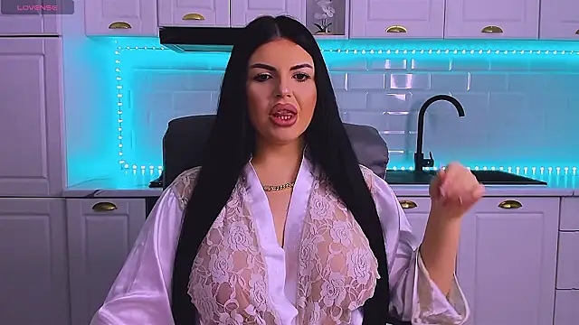 RheaLynn online show from 02.24.26