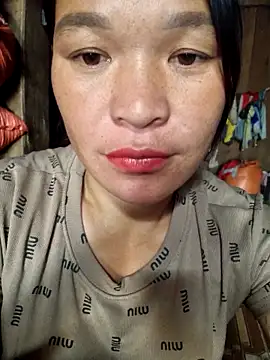 Snapshot of chipu06 chatting on 10.28.25 chipu06 online show from 10.28.25