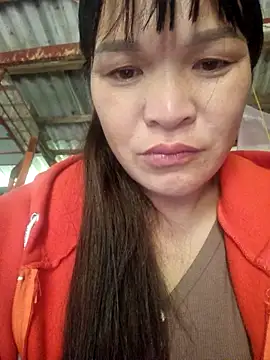 Snapshot of chipu06 chatting on 11.04.25 chipu06 online show from 11.04.25