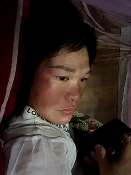 Snapshot of chipu06 chatting on 11.05.25 chipu06 online show from 11.05.25