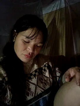 Snapshot of chipu06 chatting on 11.17.25 chipu06 online show from 11.17.25