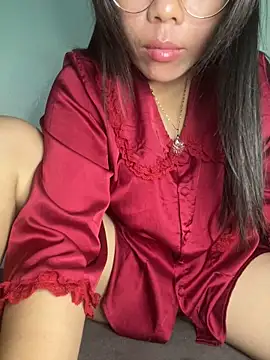 Snapshot of Winny-sexy chatting on 04.13.26 Winny-sexy online show from 04.13.26