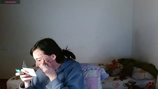 Snapshot of fresita_streamer chatting on 11.01.25 fresita streamer online show from 11.01.25