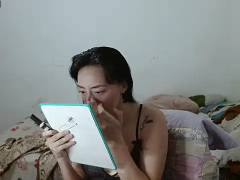 Snapshot of fresita_streamer chatting on 11.14.25 fresita streamer online show from 11.14.25