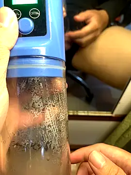 Snapshot of mrbigso22 chatting on 11.04.25 mrbigso22 online show from 11.04.25