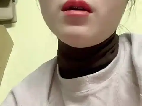 Snapshot of Family-Lovee chatting on 11.20.25 Family-Lovee online show from 11.20.25