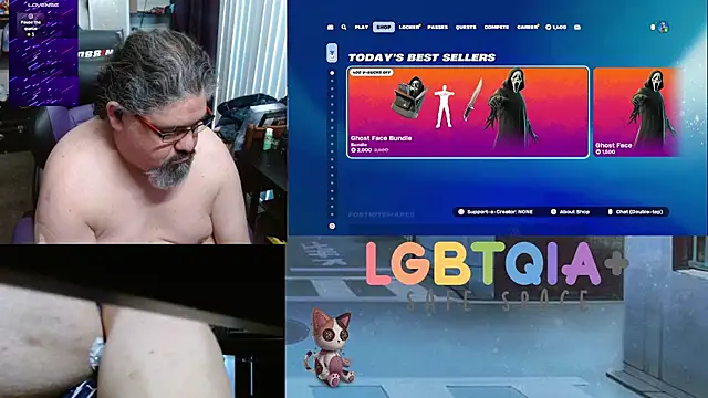 Snapshot of geekycastillo chatting on 10.29.25 geekycastillo online show from 10.29.25