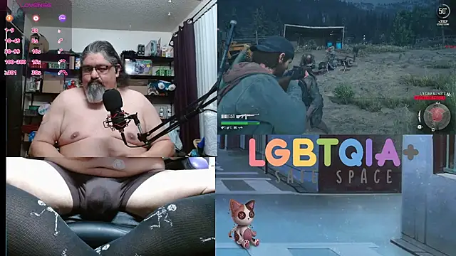 Snapshot of geekycastillo chatting on 11.18.25 geekycastillo online show from 11.18.25