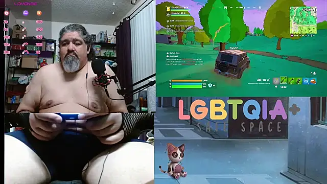 Snapshot of geekycastillo chatting on 11.21.25 geekycastillo online show from 11.21.25