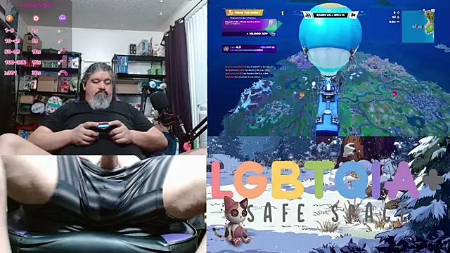 Snapshot of geekycastillo chatting on 12.16.25 geekycastillo online show from 12.16.25