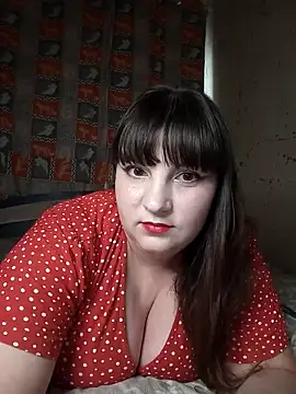 Snapshot of CrystalOwens chatting on 10.21.25 CrystalOwens online show from 10.21.25