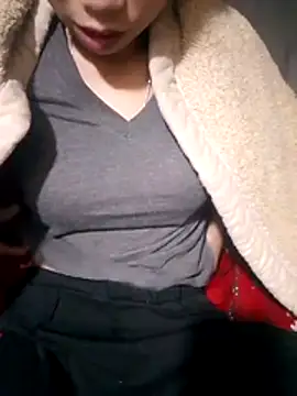 Snapshot of mekaka00 chatting on 11.15.25 mekaka00 online show from 11.15.25