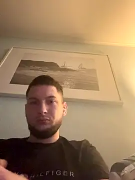 Snapshot of Pablo_benzoo chatting on 10.20.25 Pablo benzoo online show from 10.20.25