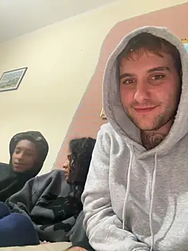 Snapshot of sexon950 chatting on 10.20.25 sexon950 online show from 10.20.25