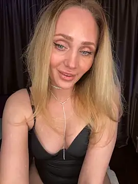 Drink me all up online show from 12.04.25