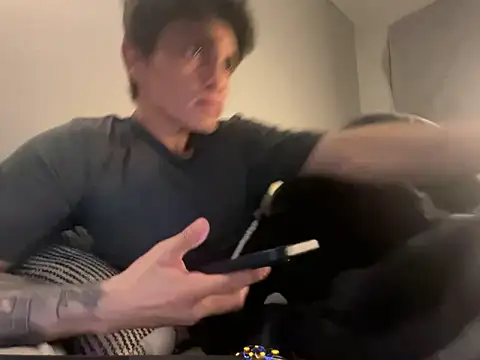 Snapshot of Orlando702@xh chatting on 10.26.25 Orlando702xh online show from 10.26.25