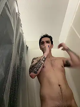 Snapshot of Orlando702@xh chatting on 11.11.25 Orlando702xh online show from 11.11.25