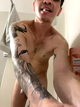 Snapshot of Orlando702@xh chatting on 11.17.25 Orlando702xh online show from 11.17.25