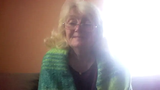 Snapshot of AmyLove353 chatting on 05.13.26 AmyLove353 online show from 05.13.26