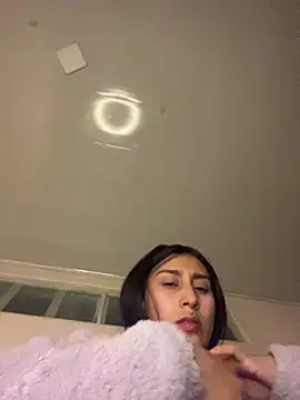 Violeet-Smith online show from 11.26.25