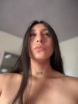 Violeet-Smith online show from 03.17.26