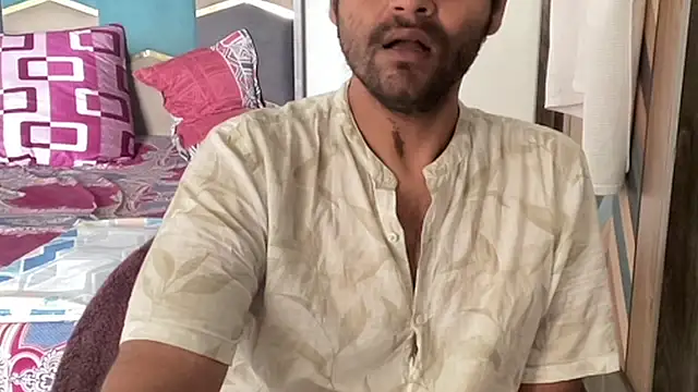 MakeMeAwareAah online show from 10.25.25